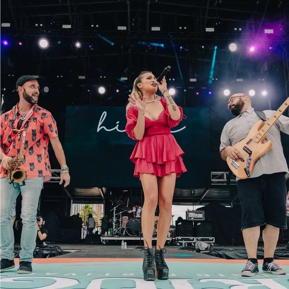 HIRIE Stage Dress — Juliette vibes - Picture 3 of 5